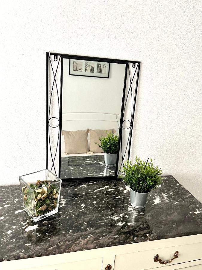 Vera Apartment, Acogedor Y Tranquilo En El Corazon De La Ciudad Antequera Eksteriør billede